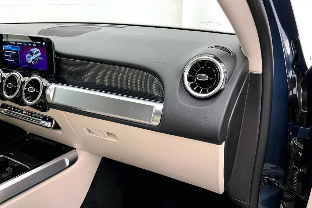used 2021 Mercedes-Benz GLB 250 car, priced at $27,981