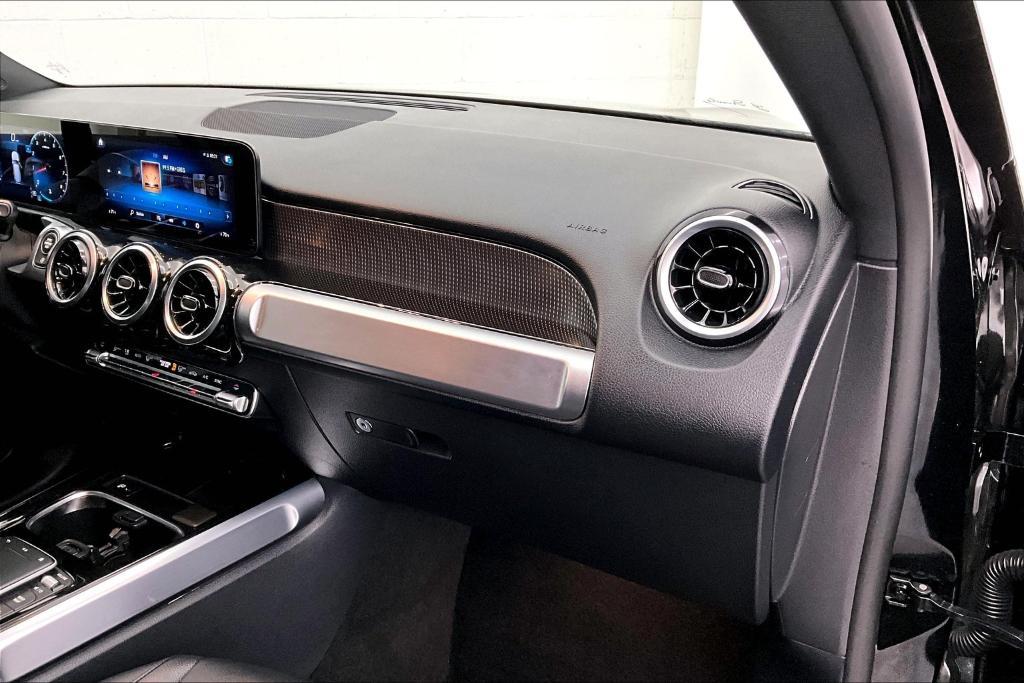 used 2022 Mercedes-Benz GLB 250 car, priced at $26,981