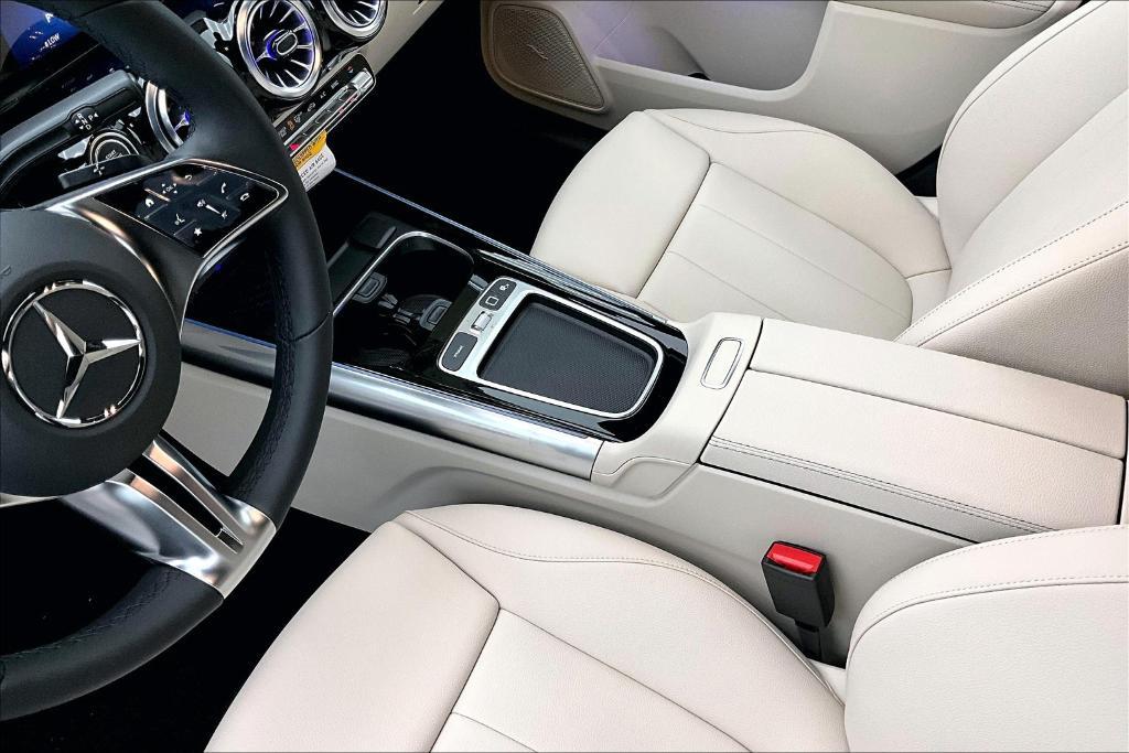 new 2025 Mercedes-Benz GLA 250 car, priced at $45,845