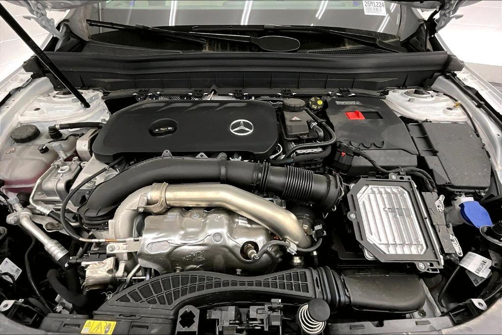 new 2025 Mercedes-Benz GLB 250 car, priced at $47,145