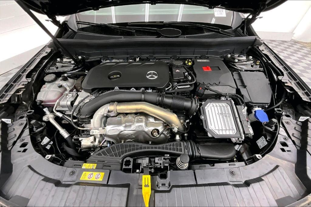 new 2026 Mercedes-Benz GLB 250 car, priced at $48,135