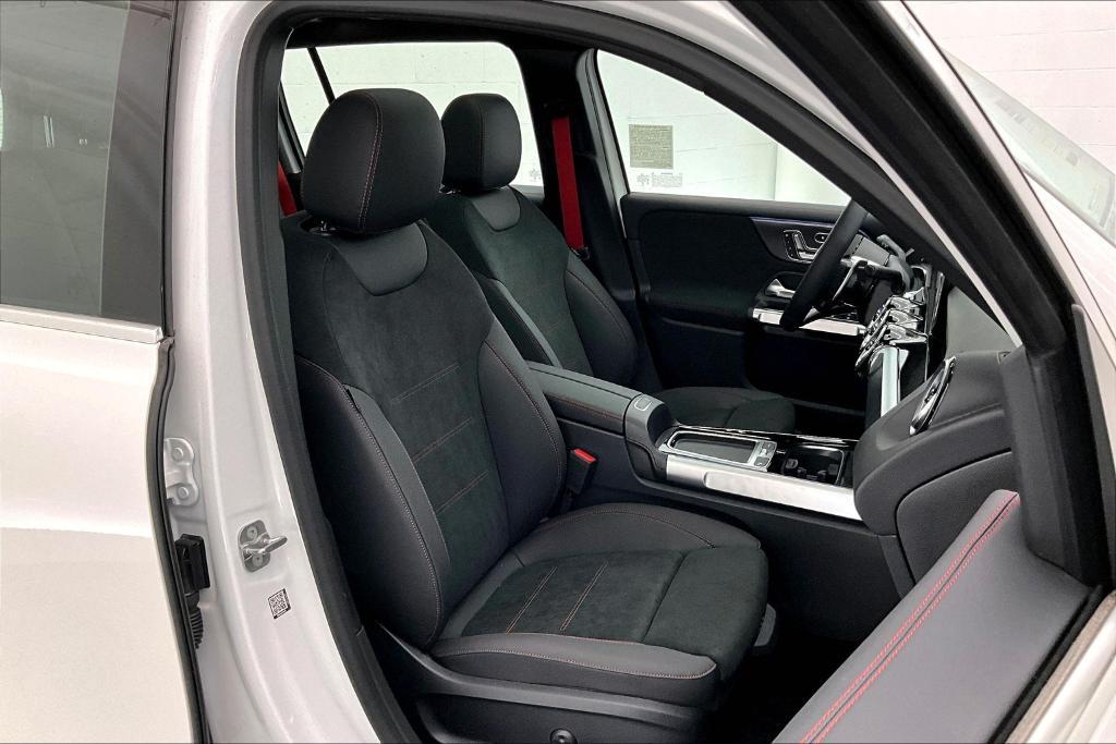 new 2025 Mercedes-Benz AMG GLB 35 car, priced at $61,285