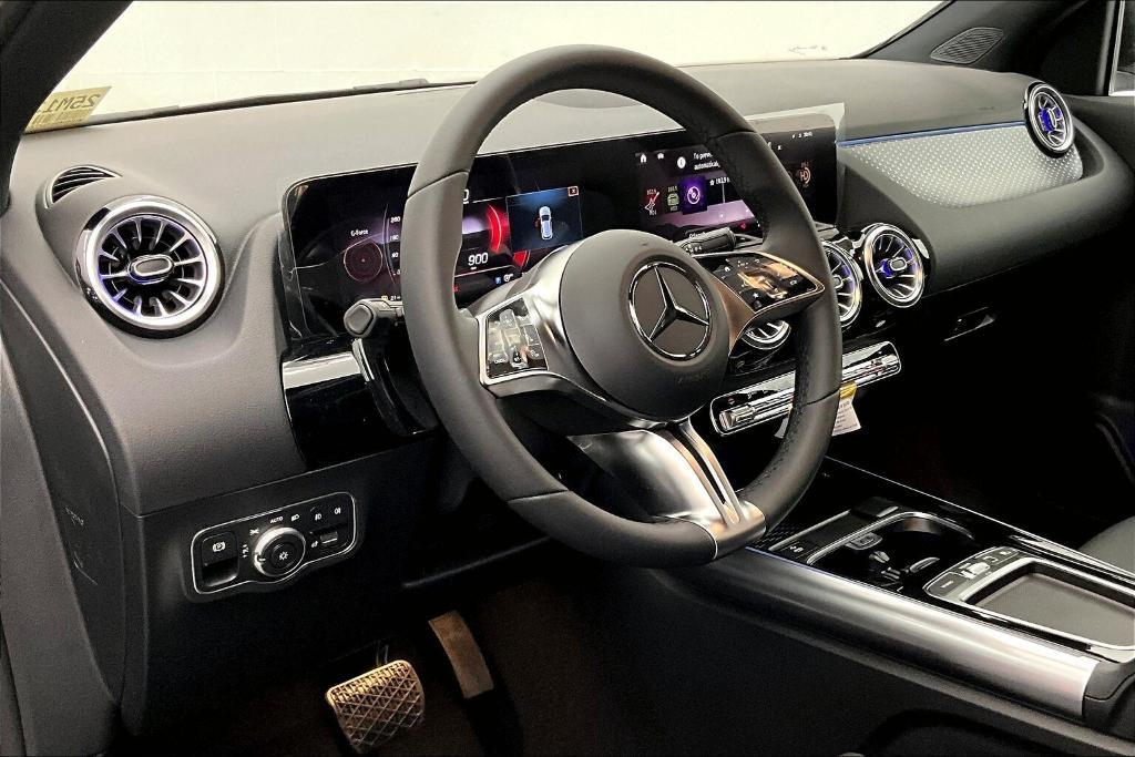new 2025 Mercedes-Benz GLA 250 car, priced at $44,345