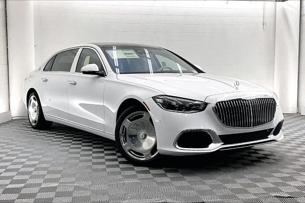 new 2025 Mercedes-Benz Maybach S 580 car, priced at $220,095