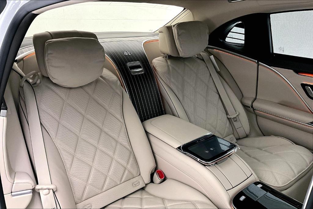 new 2025 Mercedes-Benz Maybach S 580 car, priced at $220,095