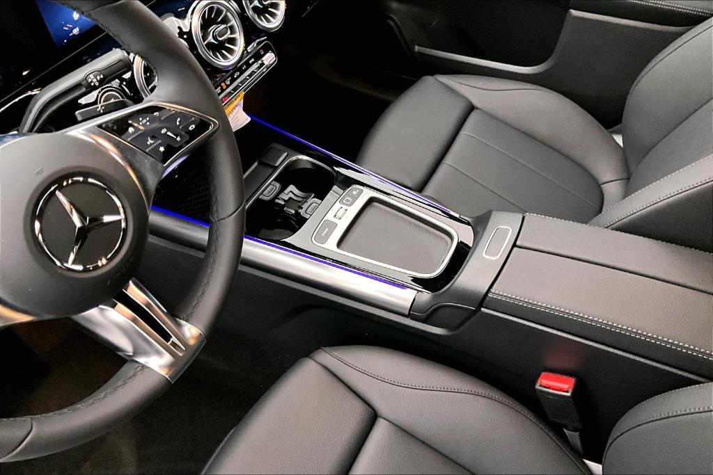new 2025 Mercedes-Benz GLA 250 car, priced at $45,745