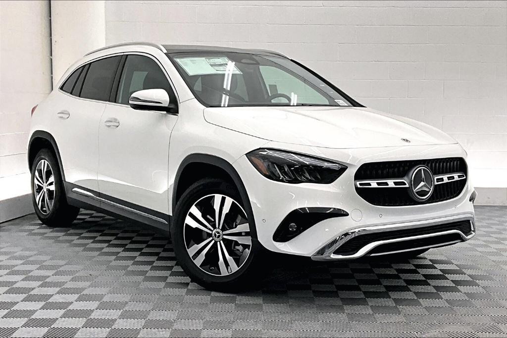 new 2025 Mercedes-Benz GLA 250 car, priced at $45,685