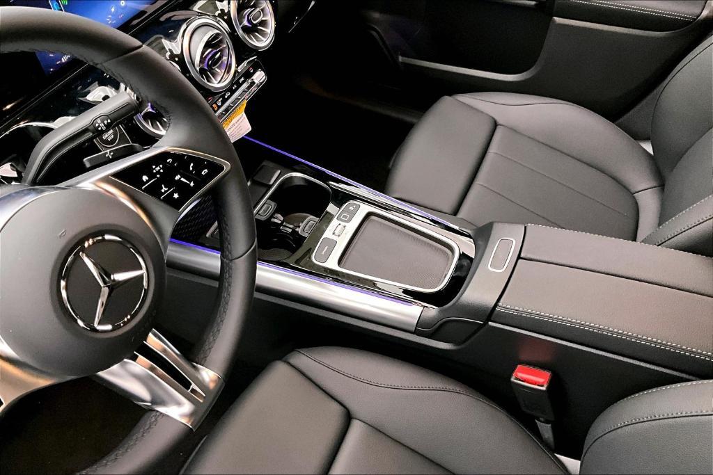 new 2025 Mercedes-Benz GLA 250 car, priced at $44,345