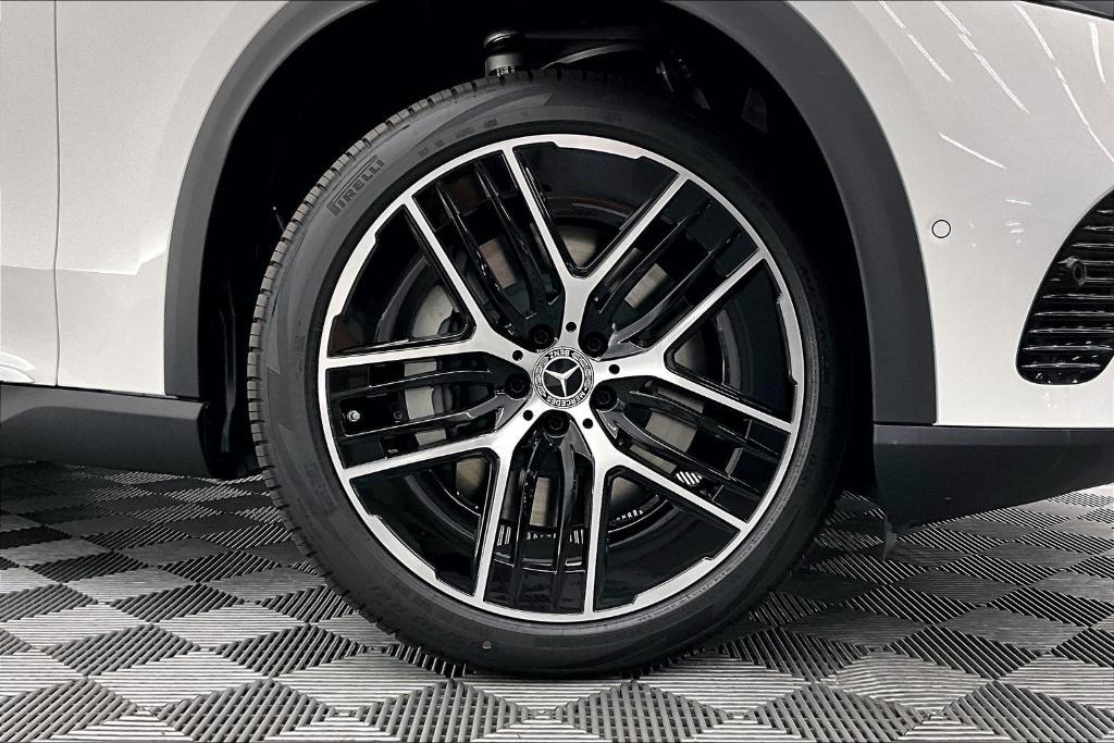 new 2026 Mercedes-Benz EQE 320 car, priced at $70,865
