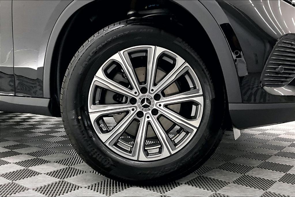 used 2025 Mercedes-Benz GLC 300 car, priced at $43,998