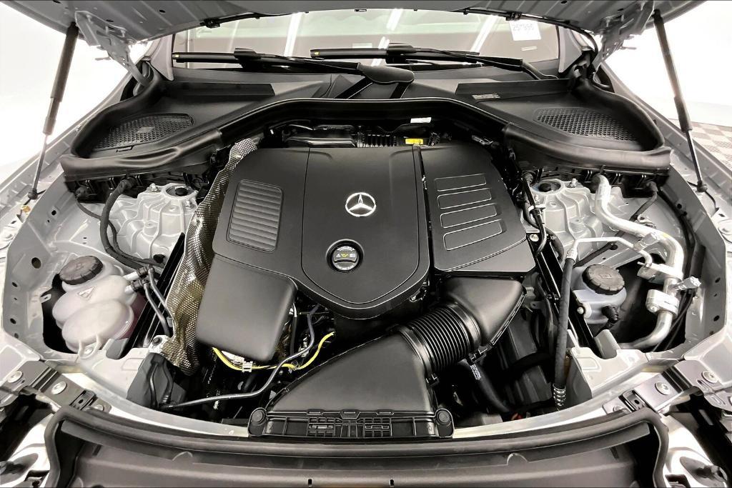 new 2025 Mercedes-Benz GLC 300 car, priced at $67,285