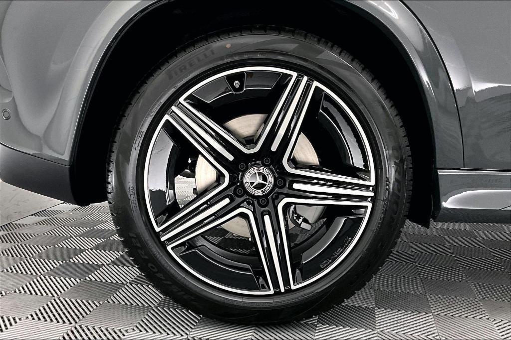 new 2026 Mercedes-Benz GLE 450 car, priced at $79,700