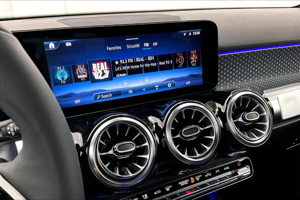 new 2025 Mercedes-Benz GLB 250 car, priced at $47,145