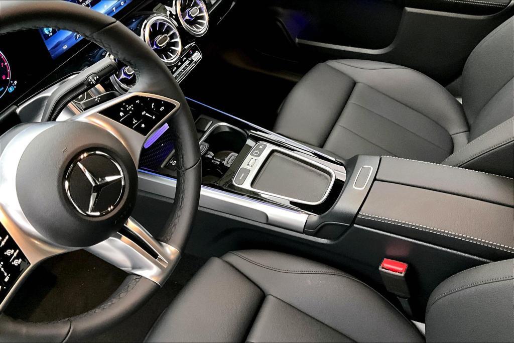 new 2025 Mercedes-Benz GLB 250 car, priced at $47,145