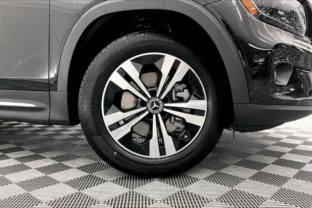 new 2025 Mercedes-Benz GLB 250 car, priced at $47,145