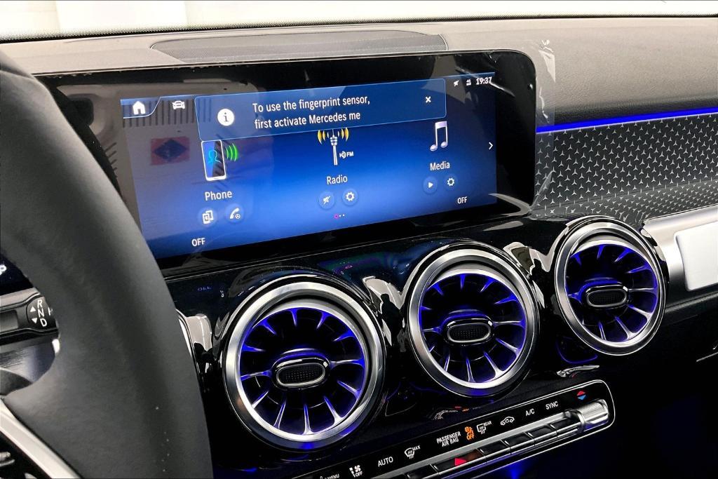 new 2025 Mercedes-Benz GLB 250 car, priced at $47,145