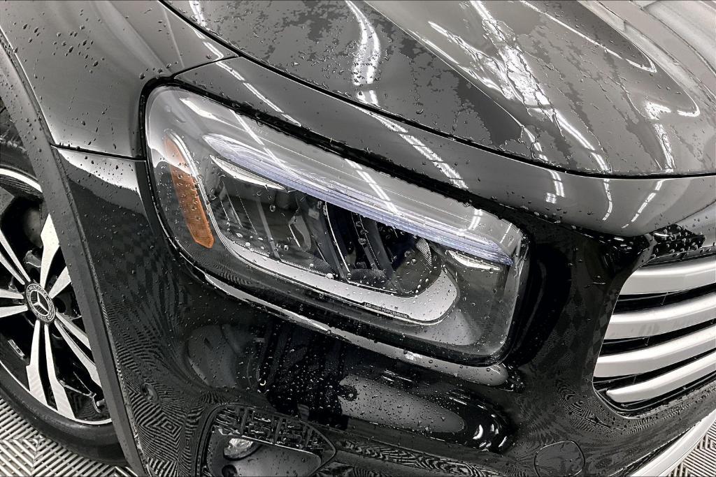 new 2025 Mercedes-Benz GLB 250 car, priced at $47,145