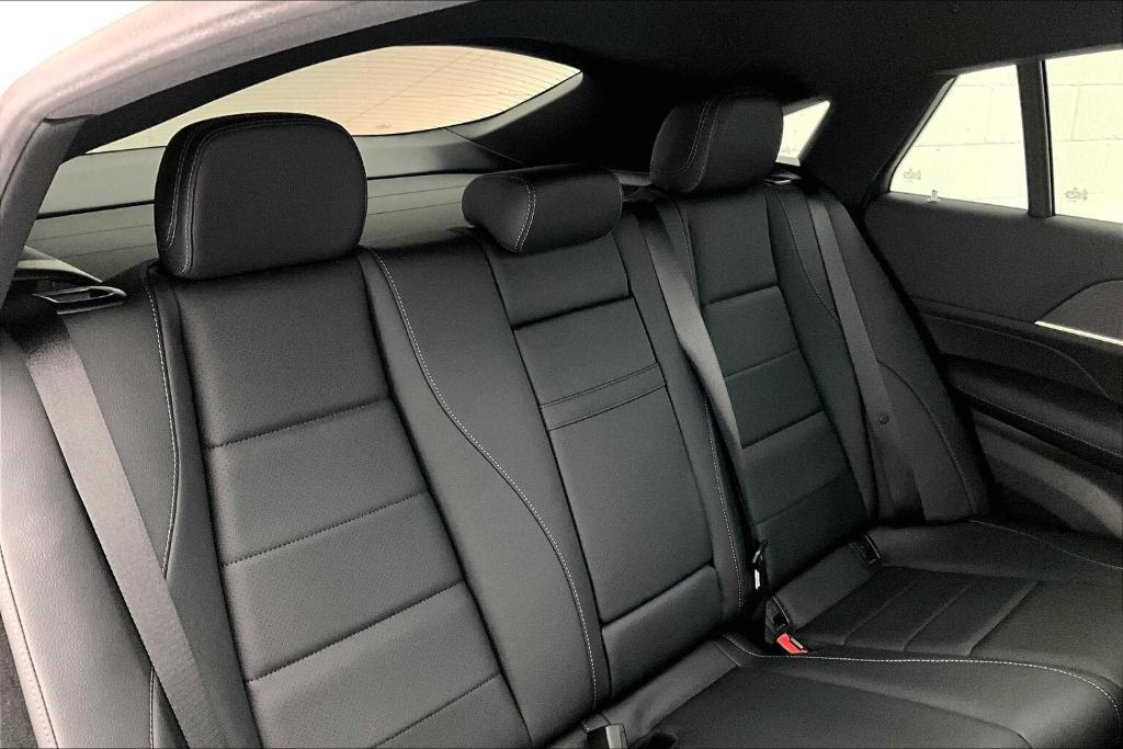 new 2025 Mercedes-Benz GLE 450 car, priced at $80,960
