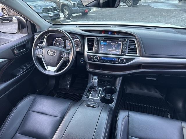 used 2019 Toyota Highlander car, priced at $30,871