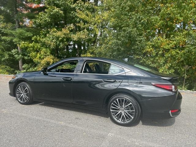 used 2024 Lexus ES 300h car, priced at $43,998