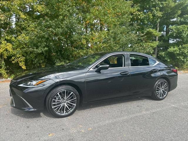 used 2024 Lexus ES 300h car, priced at $43,998