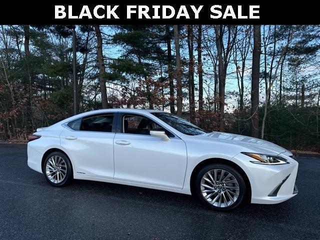 used 2020 Lexus ES 300h car, priced at $33,900