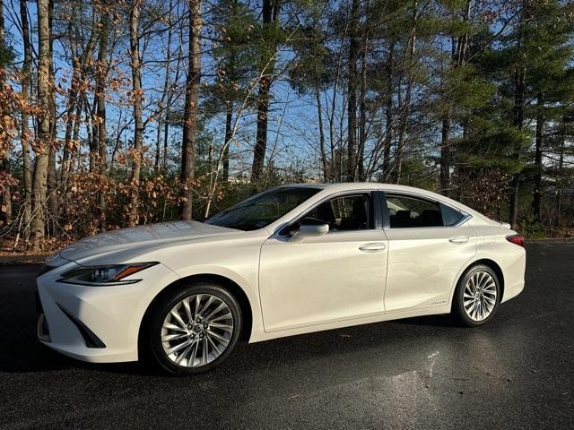 used 2020 Lexus ES 300h car, priced at $35,698