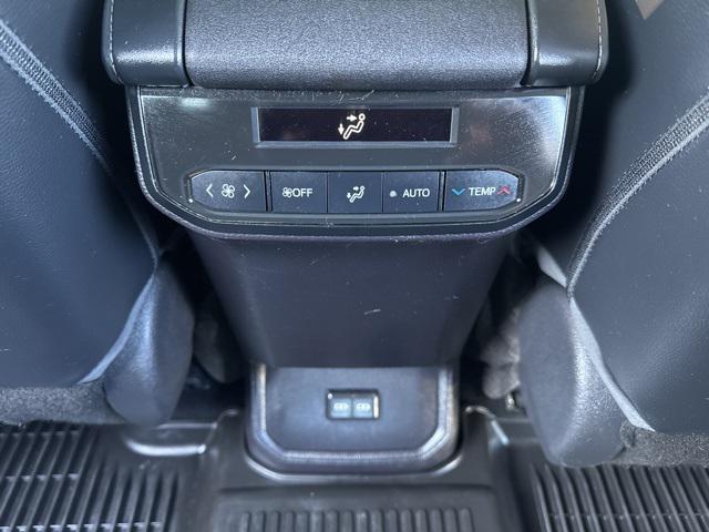 used 2022 Toyota Highlander car, priced at $36,901