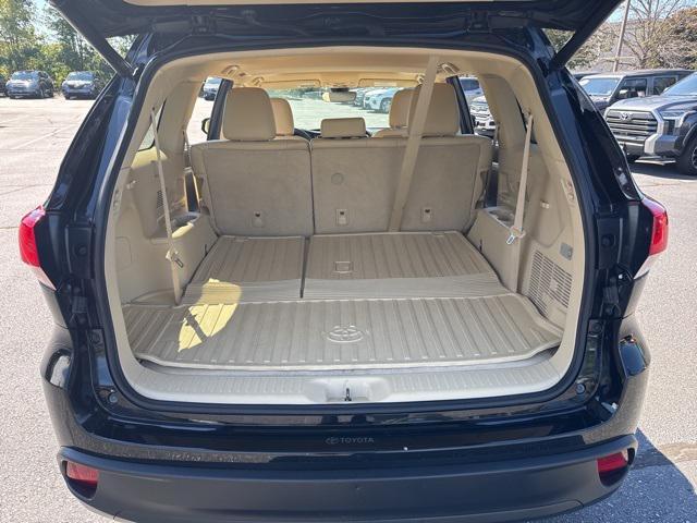 used 2019 Toyota Highlander car, priced at $24,494