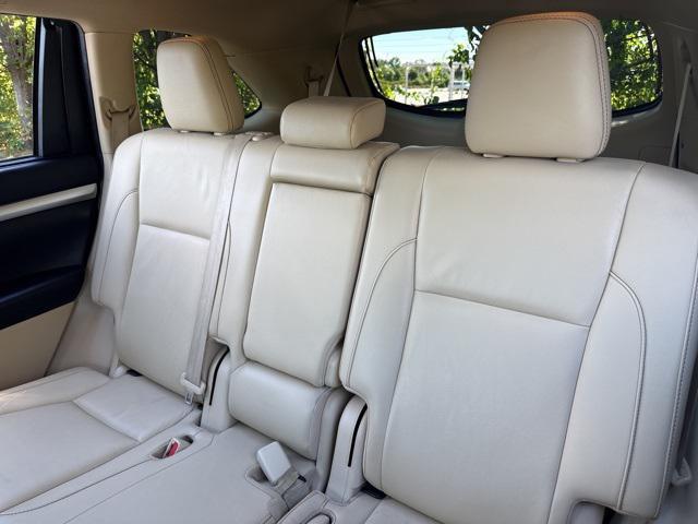 used 2019 Toyota Highlander car, priced at $24,494