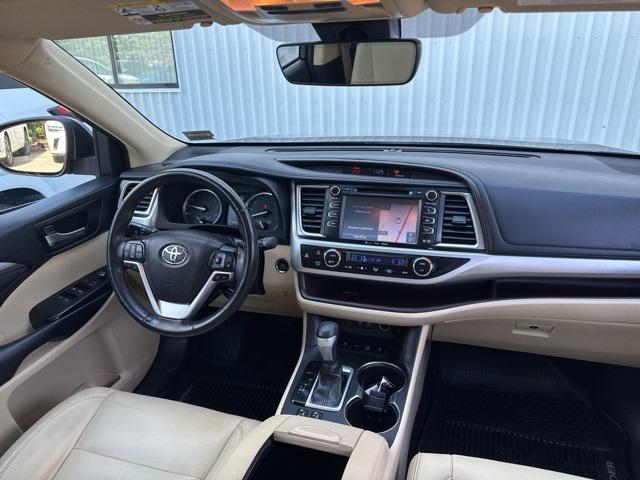 used 2019 Toyota Highlander car, priced at $24,494