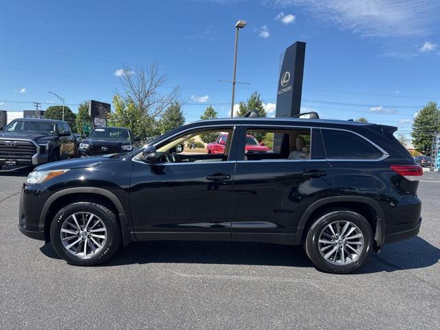 used 2019 Toyota Highlander car, priced at $24,494