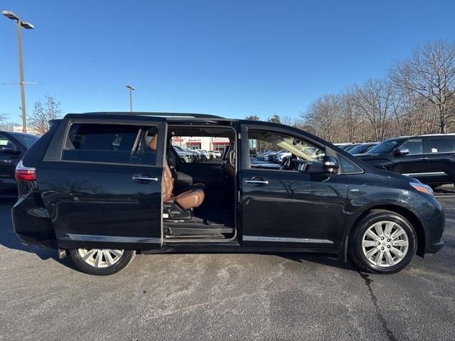 used 2017 Toyota Sienna car, priced at $26,272