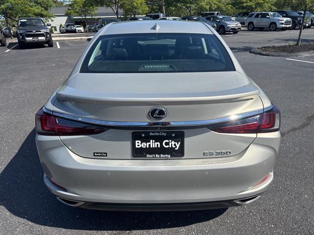 used 2022 Lexus ES 350 car, priced at $31,503