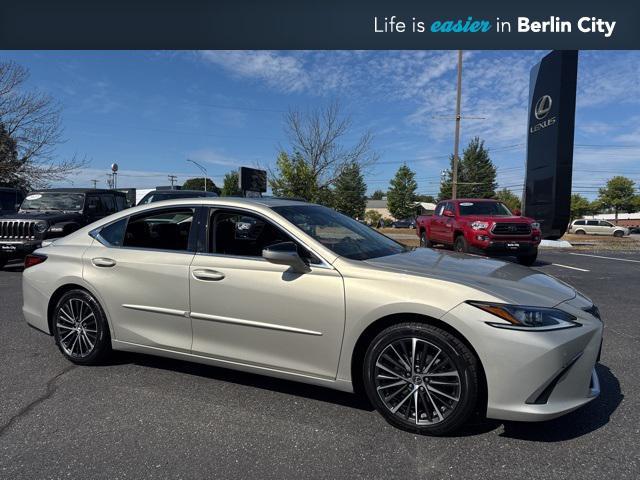 used 2022 Lexus ES 350 car, priced at $34,622