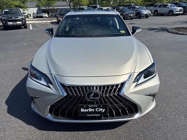 used 2022 Lexus ES 350 car, priced at $31,503