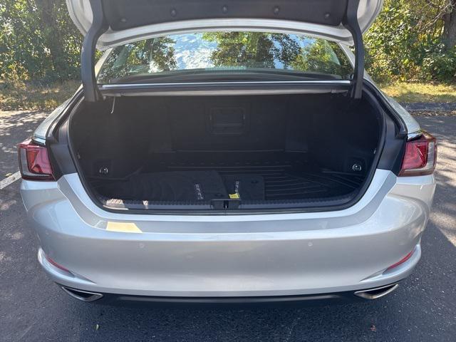 used 2022 Lexus ES 350 car, priced at $31,503