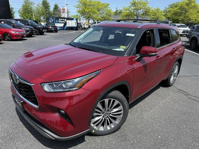new 2025 Toyota Highlander car, priced at $54,878