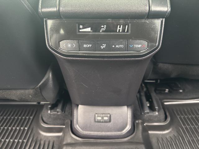 used 2022 Toyota Highlander car, priced at $35,918