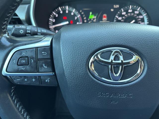 used 2020 Toyota Highlander car, priced at $32,268