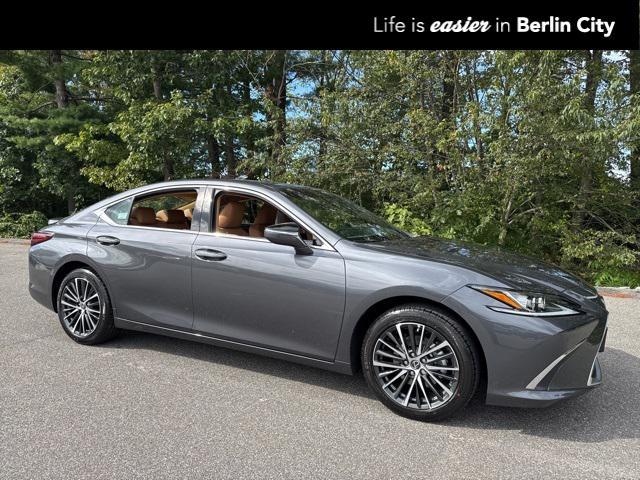 new 2025 Lexus ES 300h car, priced at $49,617