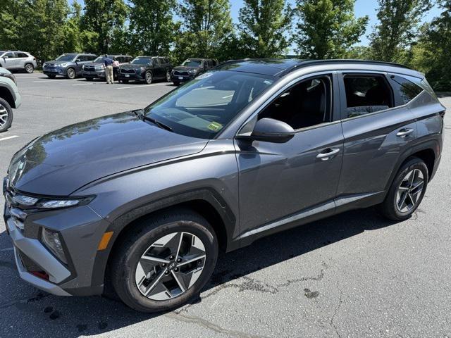 used 2025 Hyundai TUCSON Hybrid car, priced at $33,294