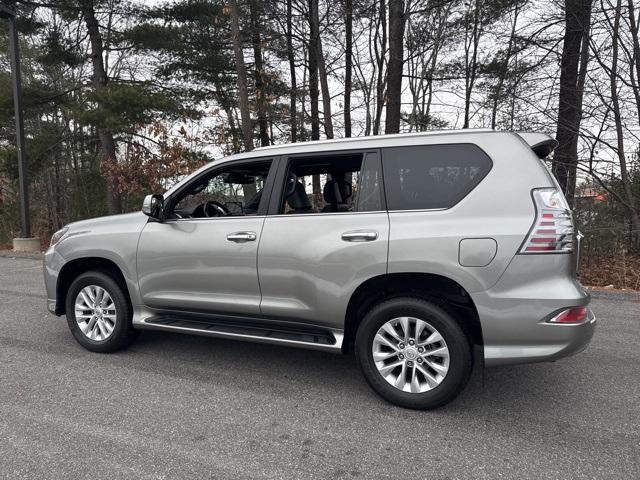 used 2022 Lexus GX 460 car, priced at $53,948