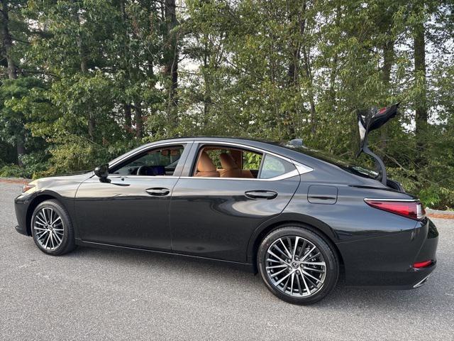 new 2025 Lexus ES 350 car, priced at $47,464