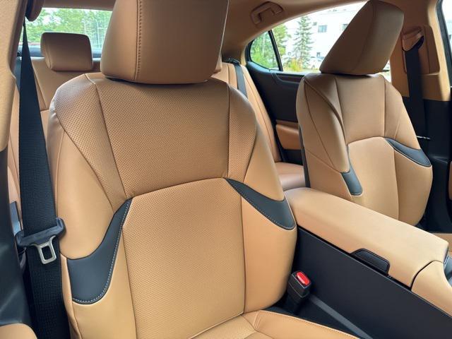 new 2025 Lexus ES 350 car, priced at $47,464