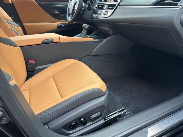 new 2025 Lexus ES 350 car, priced at $47,464