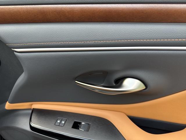 new 2025 Lexus ES 350 car, priced at $47,464