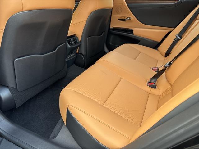 new 2025 Lexus ES 350 car, priced at $47,464