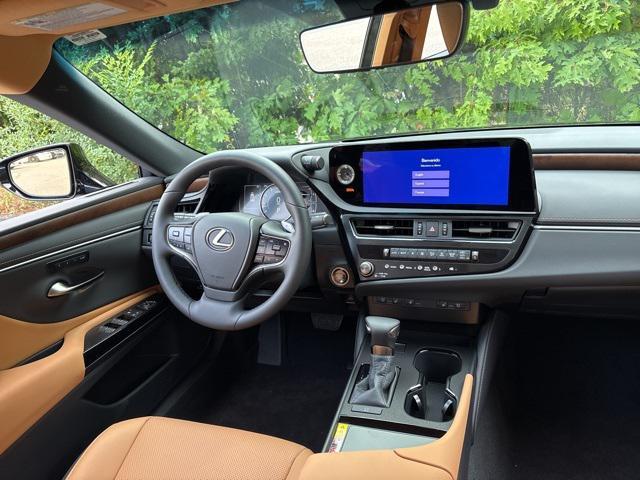 new 2025 Lexus ES 350 car, priced at $47,464