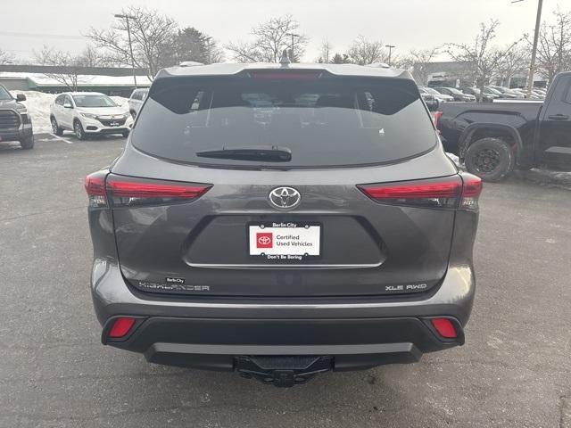 used 2021 Toyota Highlander car, priced at $30,938